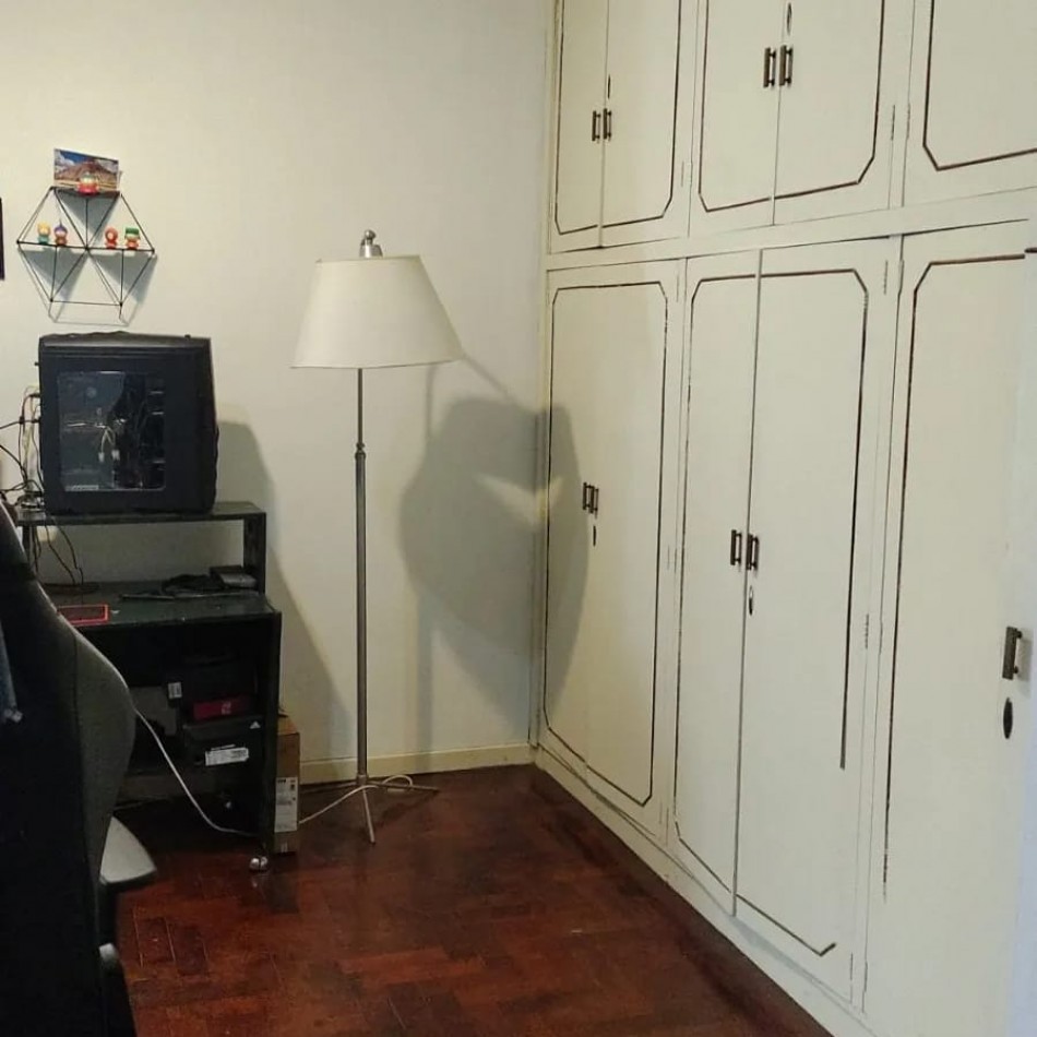 Departamento en PH en  venta de dos dormitorios en calle 8 entre 68 y 69 