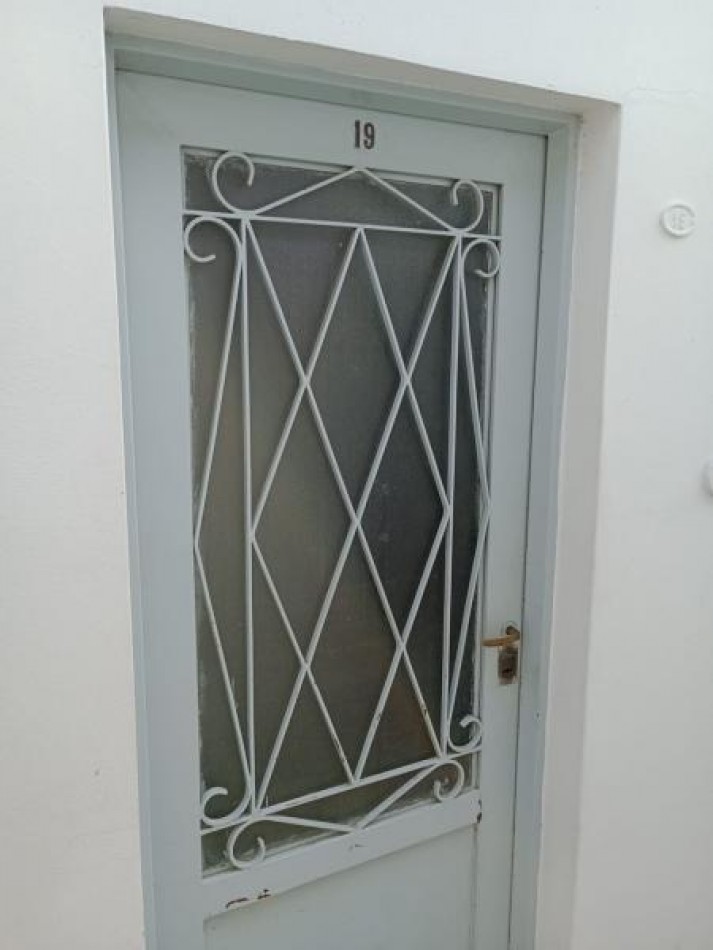 Departamento en PH en  venta de dos dormitorios en calle 8 entre 68 y 69 