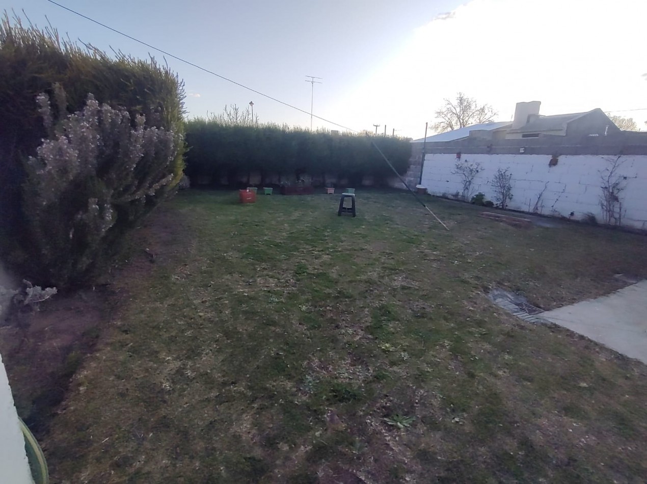 Casa sobre Av. Moreno 