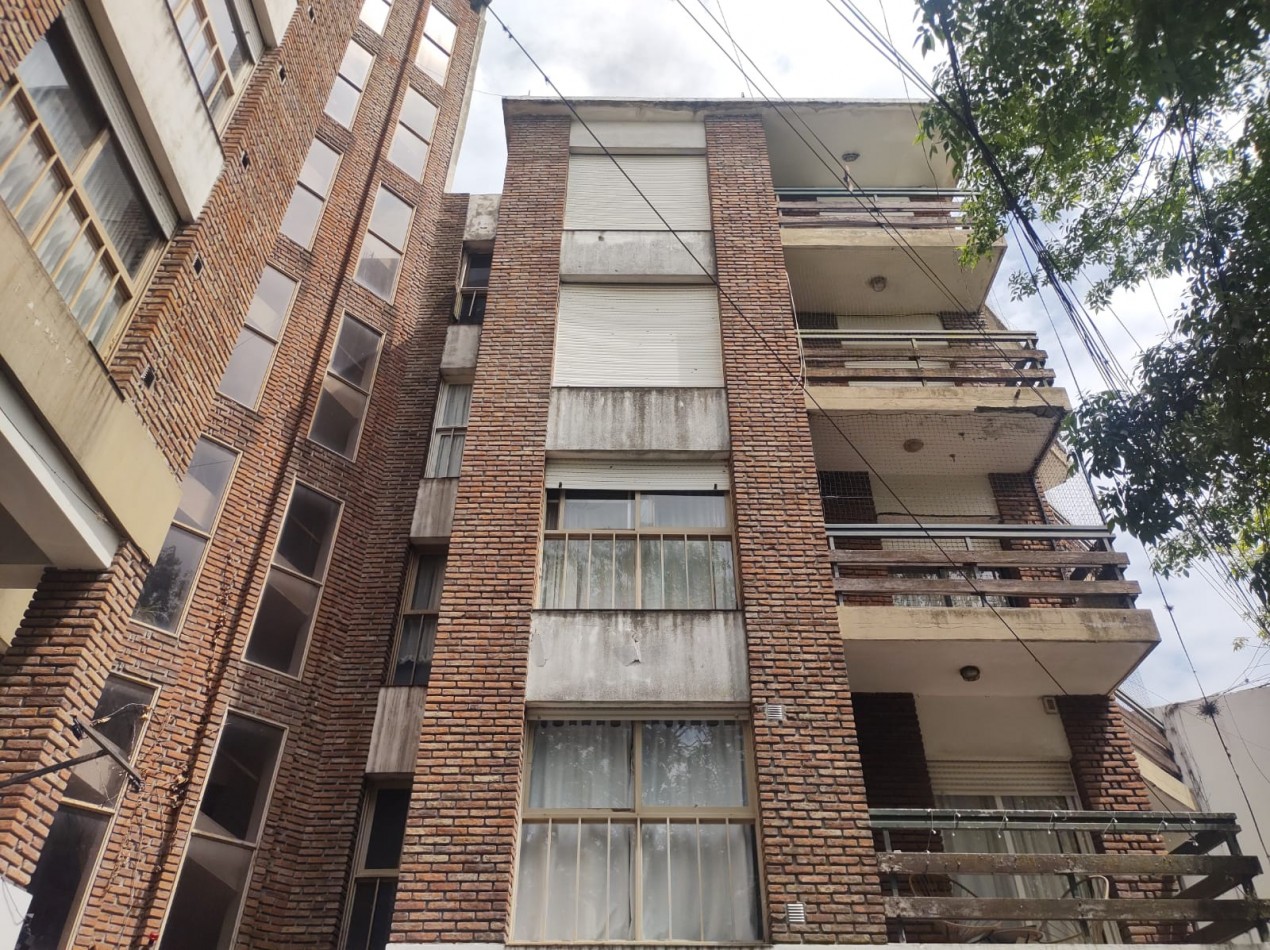 Departamento Frente a la plaza principal 