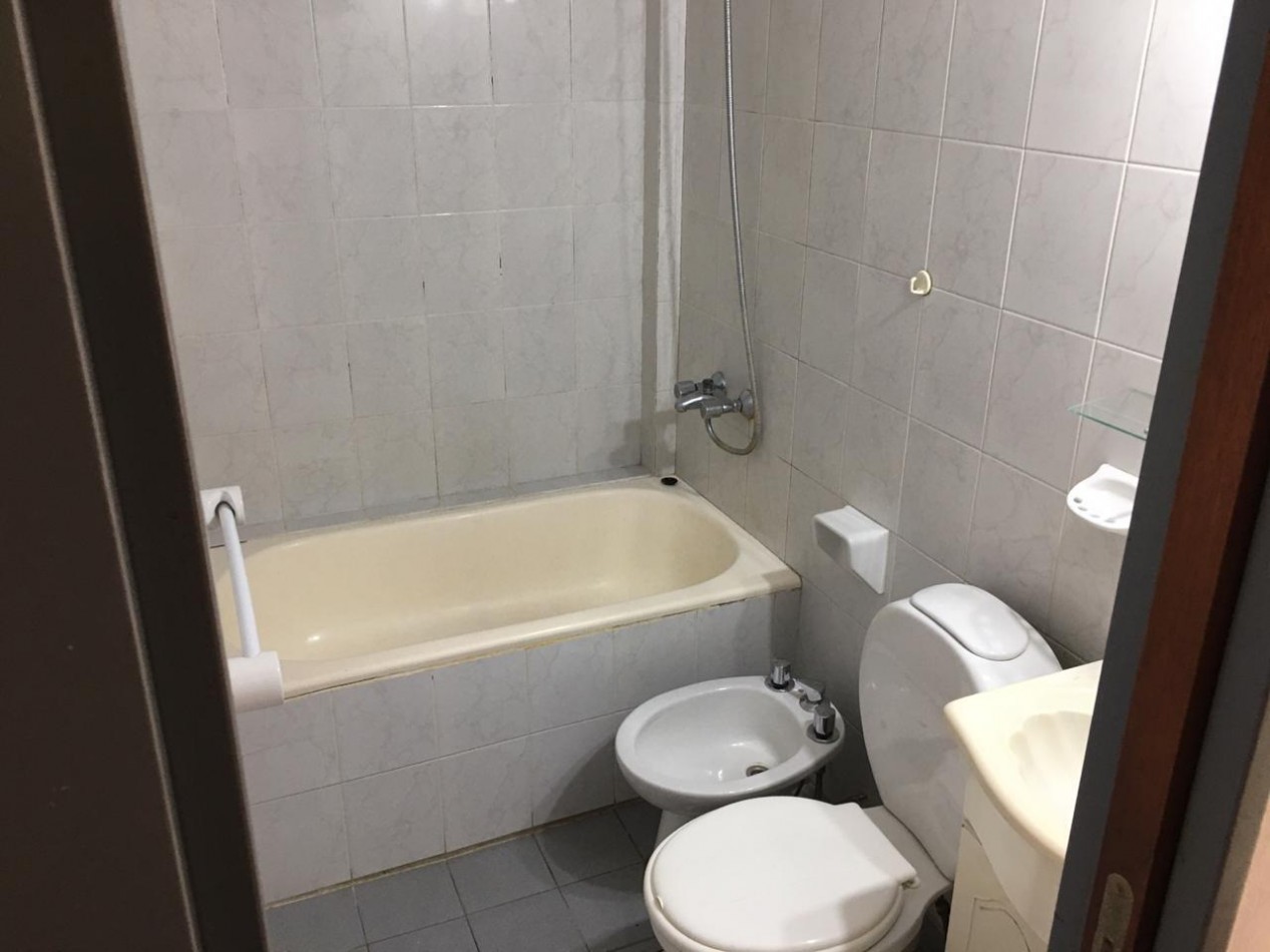 11 entre 39 y 40 Depto 1 dormitorio a la venta en La Plata 