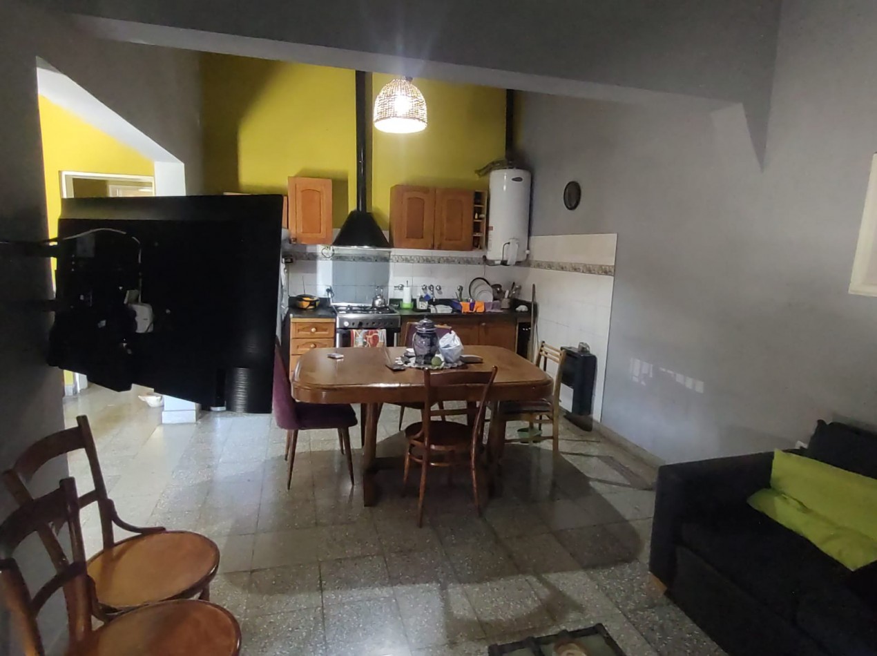 Casa en venta sobre ruta 205 entre Estrada y Av. Pereyra 