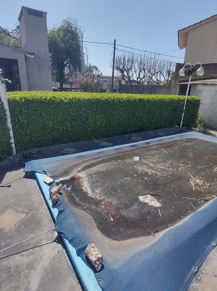 Casa en venta sobre ruta 205 entre Estrada y Av. Pereyra 