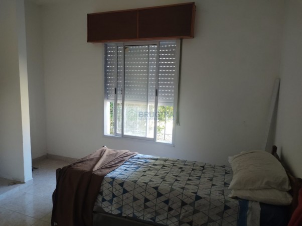 Venta de Casa en calle Estrada esquina Yrigoyen 