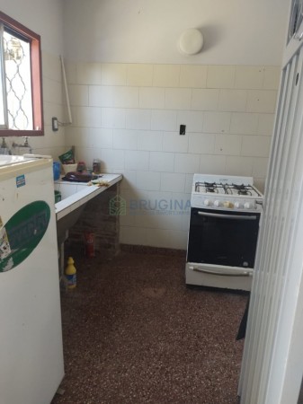 Venta de Casa en calle Estrada esquina Yrigoyen 