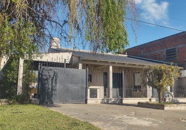 Casa en venta sobre ruta 205 entre Estrada y Av. Pereyra 